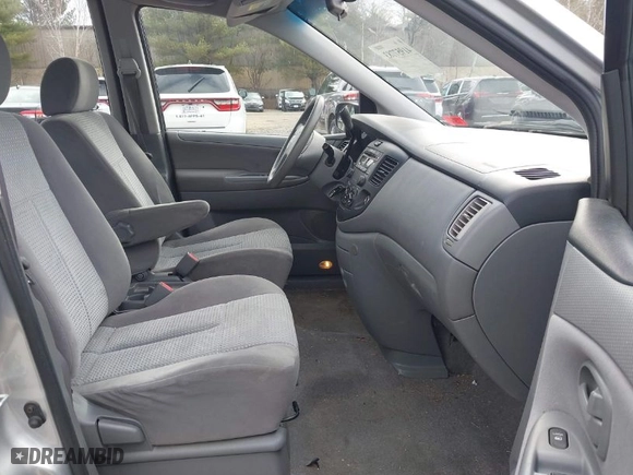 2006 Mazda MPV LX with VIN JM3LW28A360568523, listed as a IAAI auction lot 41957783 with 151,606 mi miles. Bid and sale history available at carsss.com. Image 5.