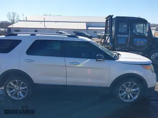 2014 Ford Explorer XLT with VIN 1FM5K8D89EGA68175, listed as a IAAI auction lot 41664241 with 1 mi miles. Bid and sale history available at carsss.com. Image 12.