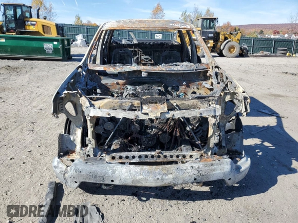 2024 Chevrolet Silverado 1500 High Country with VIN 1GCUDJE81RZ171567, listed as a Copart auction lot 77523084 with Not Provided miles and Salvage Title. Bid and sale history available at DreamBid. Image 5.