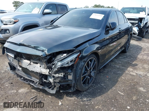 2019 Mercedes-Benz C 300 z VIN 55SWF8DB9KU321914, wystawiony jako IAAI lot #42032140 z przebiegiem 84 967 mil mil oraz . Historia ofert i sprzedaży dostępna na DreamBid. Obrazek 6.