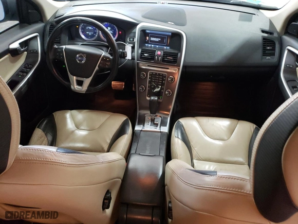2011 Volvo XC60 3.0T with VIN YV4902DZ5B2206897, listed as a Copart auction lot 43770825 with NaN miles and Clean Title. Bid and sale history available at carsss.com. Image 8.