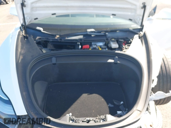 2019 Tesla Model 3 Long Range with VIN 5YJ3E1EBXKF413806, listed as a IAAI auction lot 41321906 with 24,635 mi miles. Bid and sale history available at carsss.com. Image 10.