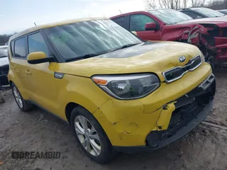 2015 Kia Soul + with VIN KNDJP3A52F7186605, listed as a IAAI auction lot 41711620 with 68,205 mi miles. Bid and sale history available at carsss.com. Image 1.