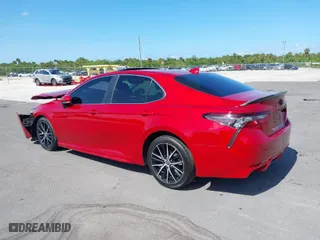 2021 Toyota Camry SE Nightshade with VIN 4T1T11AK7MU422471, listed as a IAAI auction lot 39563400 with 36,689 mi miles. Bid and sale history available at carsss.com. Image 3.