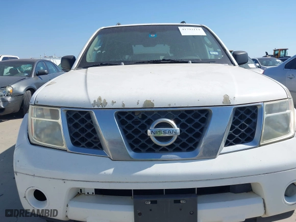 2005 Nissan Pathfinder SE with VIN 5N1AR18U35C771657, listed as a IAAI auction lot 41793114 with 181,777 mi miles. Bid and sale history available at carsss.com. Image 6.