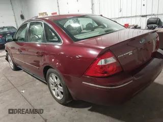 2005 Ford Five Hundred Limited with VIN 1FAFP28195G107776, listed as a IAAI auction lot 41950026 with 114,838 mi miles. Bid and sale history available at carsss.com. Image 3.