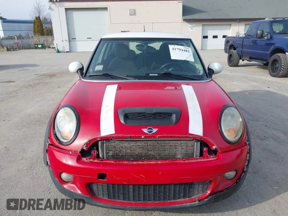 2010 MINI Hardtop S with VIN WMWMF7C54ATZ71743, listed as a IAAI auction lot 41794482 with 136,233 mi miles and . Bid and sale history available at DreamBid. Image 6.