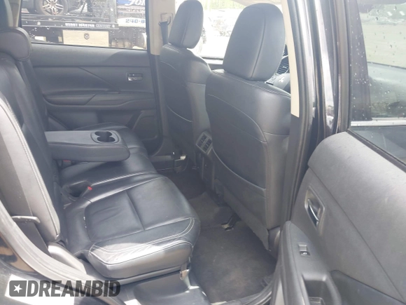 2019 Mitsubishi Outlander SE with VIN JA4AD3A32KZ014039, listed as a IAAI auction lot 42106096 with 179,359 mi miles and . Bid and sale history available at DreamBid. Image 8.