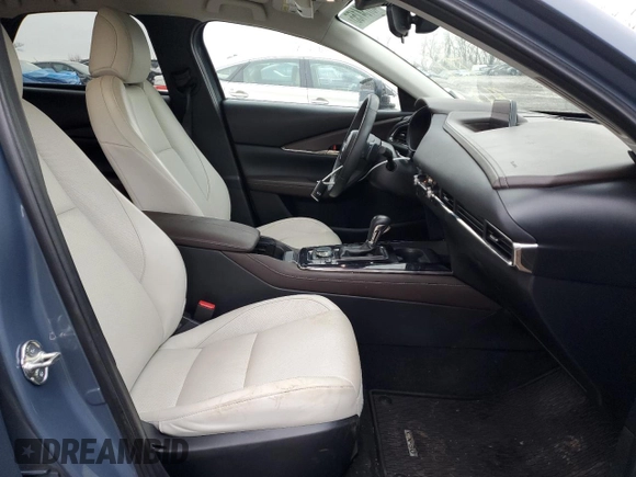 2020 Mazda CX-30 Premium with VIN 3MVDMBEM4LM136726, listed as a Copart auction lot 43734155 with 71,318 mi miles and Salvage title. Bid and sale history available at DreamBid. Image 7.