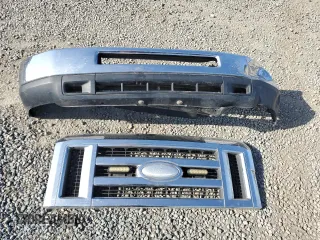2014 Ford Econoline Passenger XL z VIN 1FBSS3BL1EDA85723, wystawiony jako Copart lot #53297125 z przebiegiem 245 566 mil mil oraz Szkoda całkowita • Salvage title. Historia ofert i sprzedaży dostępna na DreamBid. Obrazek 13.