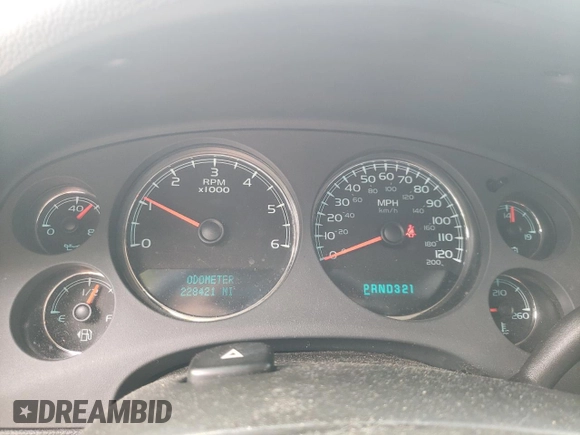 2008 Chevrolet Suburban LTZ with VIN 1GNFK16308R254513, listed as a Copart auction lot 62573335 with 228,421 mi miles and Salvage title. Bid and sale history available at DreamBid. Image 9.