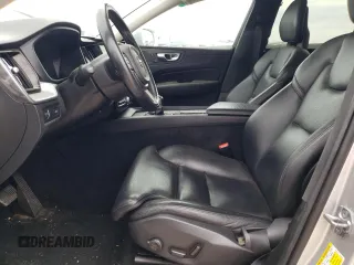 2019 Volvo XC60 Momentum with VIN LYV102RK8KB177051, listed as a Copart auction lot 53541725 with 102,104 mi miles and Salvage title. Bid and sale history available at DreamBid. Image 7.