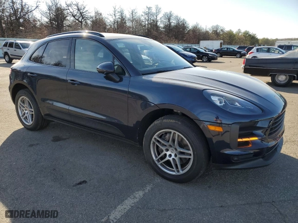 2021 Porsche Macan with VIN WP1AA2A5XMLB02318, listed as a Copart auction lot 47890015 with 32,982 mi miles and Salvage Title. Bid and sale history available at carsss.com. Image 4.