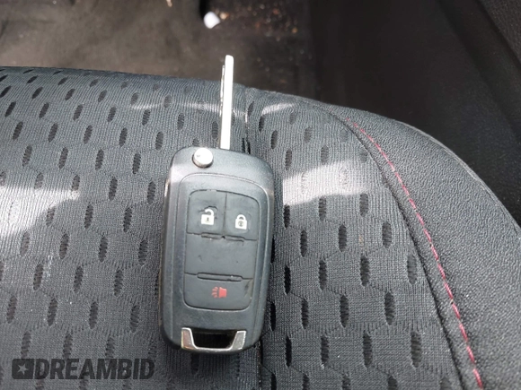 2013 Chevrolet Equinox LS z VIN 2GNFLCEK2D6375809, wystawiony jako IAAI lot #42404995 z przebiegiem 119 945 mil mil oraz . Historia ofert i sprzedaży dostępna na DreamBid. Obrazek 11.