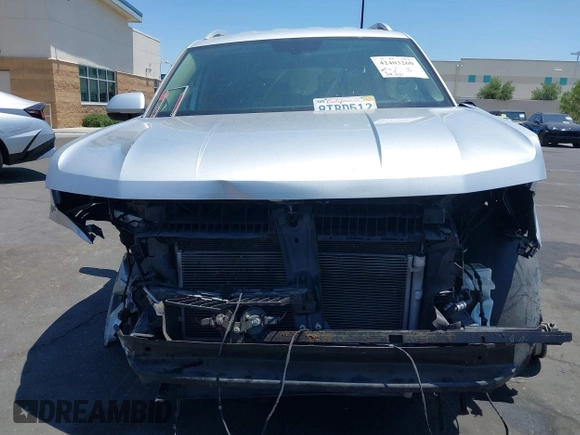2018 Volkswagen Atlas SE with VIN 1V2CR2CA6JC570554, listed as a IAAI auction lot 42403260 with 109,427 mi miles and . Bid and sale history available at DreamBid. Image 13.