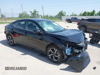 2024 Nissan Sentra SV z VIN 3N1AB8CV9RY373144, wystawiony jako IAAI lot #42260160 z przebiegiem 23 091 mil mil oraz . Historia ofert i sprzedaży dostępna na DreamBid. Obrazek 1.