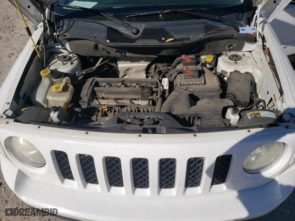 2014 Jeep Patriot Sport with VIN 1C4NJPBA2ED722653, listed as a Copart auction lot 49992995 with 160,967 mi miles and Salvage Title. Bid and sale history available at carsss.com. Image 13.