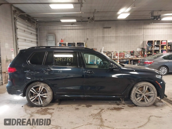 2022 BMW X7 M50i with VIN 5UXCX6C04N9M19672, listed as a IAAI auction lot 41952181 with 1 mi miles. Bid and sale history available at carsss.com. Image 13.