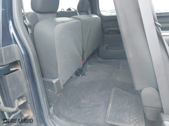 2010 Chevrolet Silverado 1500 LT with VIN 1GCSKSE39AZ271363, listed as a IAAI auction lot 41882454 with 96,210 mi miles. Bid and sale history available at carsss.com. Image 8.