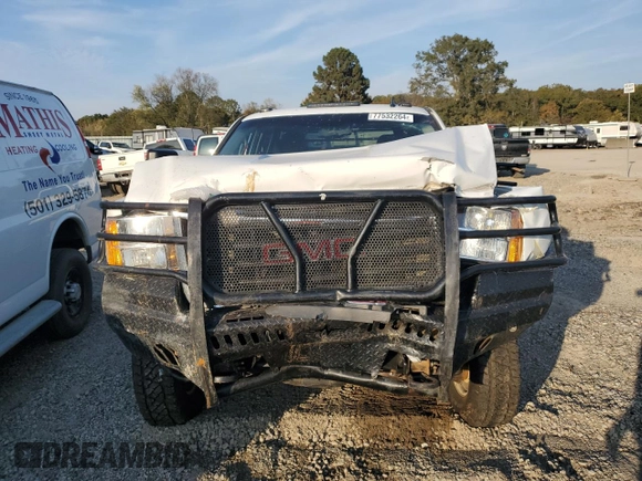 2008 GMC Sierra 3500HD DRW SLE2 z VIN 1GTJK33688F205851, wystawiony jako Copart lot #77532264 z przebiegiem 196 137 mil mil oraz Czysty tytuł • Clean title. Historia ofert i sprzedaży dostępna na DreamBid. Obrazek 5.
