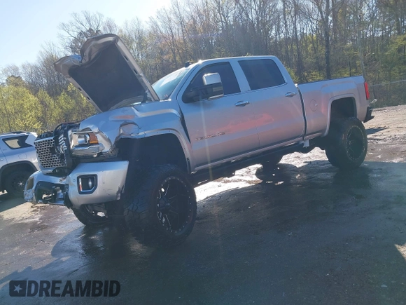2015 GMC Sierra 2500HD available WiFi Denali with VIN 1GT120E87FF173940, listed as a IAAI auction lot 41843586 with 167,992 mi miles. Bid and sale history available at carsss.com. Image 21.