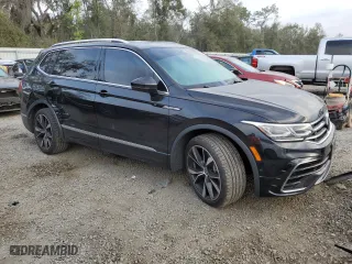 2022 Volkswagen Tiguan SEL R-Line with VIN 3VV4B7AX2NM159947, listed as a Copart auction lot 45084835 with 45,598 mi miles and Salvage Title. Bid and sale history available at carsss.com. Image 4.