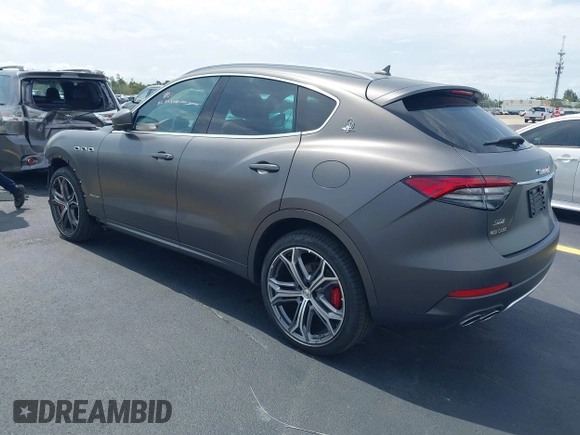 2021 Maserati Levante S with VIN ZN661YULXMX372645, listed as a IAAI auction lot 42245612 with 22,162 mi miles and . Bid and sale history available at DreamBid. Image 3.