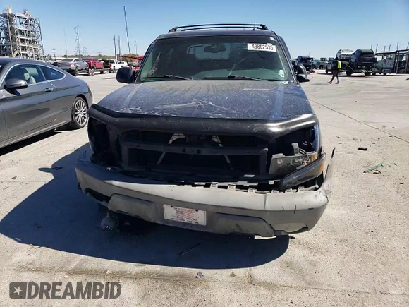 2002 Chevrolet Avalanche z VIN 3GNEC13T92G126209, wystawiony jako Copart lot #49802535 z przebiegiem 235 321 mil mil oraz Szkoda całkowita • Salvage title. Historia ofert i sprzedaży dostępna na DreamBid. Obrazek 11.