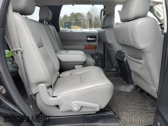 2018 Toyota Sequoia Platinum with VIN 5TDDY5G10JS161307, listed as a Copart auction lot 40646674 with 46,751 mi miles. Bid and sale history available at carsss.com. Image 11.