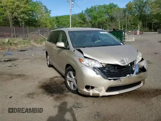 2014 Toyota Sienna LE AAS z VIN 5TDKK3DC2ES444056, wystawiony jako Copart lot #54064405 z przebiegiem 146 550 mil mil oraz Szkoda całkowita • Salvage title. Historia ofert i sprzedaży dostępna na DreamBid. Obrazek 14.