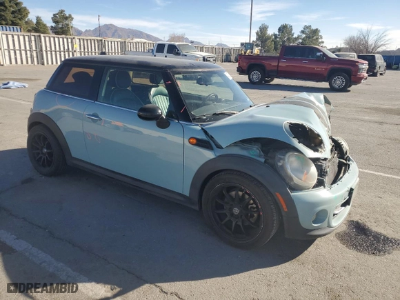 2013 MINI Cooper Hardtop with VIN WMWSU3C57DT547046, listed as a Copart auction lot 42758265 with 152,830 mi miles and Clean Title. Bid and sale history available at carsss.com. Image 4.