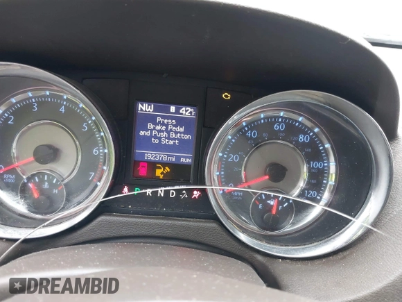 2013 Chrysler Town & Country Limited with VIN 2C4RC1GG0DR566307, listed as a IAAI auction lot 41941616 with 192,378 mi miles. Bid and sale history available at carsss.com. Image 7.
