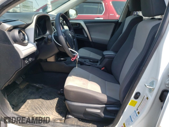 2015 Toyota RAV4 LE z VIN JTMBFREV4FJ020576, wystawiony jako Copart lot #58240325 z przebiegiem 231 392 mil mil oraz Czysty tytuł • Clean title. Historia ofert i sprzedaży dostępna na DreamBid. Obrazek 7.
