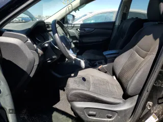 2019 Nissan Rogue SV with VIN 5N1AT2MT6KC703918, listed as a Copart auction lot 46546615 with 165,632 mi miles and Salvage Title. Bid and sale history available at carsss.com. Image 7.