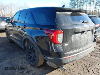 2022 Ford Explorer ST-Line with VIN 1FMSK8KH2NGB26827, listed as a IAAI auction lot 41510262 with 52,275 mi miles. Bid and sale history available at carsss.com. Image 3.
