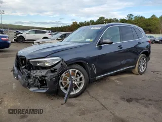 2020 BMW X5 xDrive40i with VIN 5UXCR6C0XLLL75042, listed as a Copart auction lot 70442352 with 31,604 mi miles. Bid and sale history available at carsss.com. Image 1.