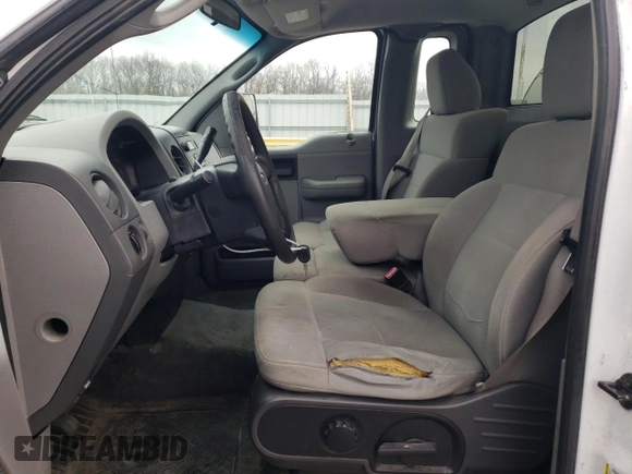 2008 Ford F-150 XL z VIN 1FTRF14W38KB81671, wystawiony jako Copart lot #84194884 z przebiegiem 297 045 mil mil oraz Szkoda całkowita • Salvage title. Historia ofert i sprzedaży dostępna na DreamBid. Obrazek 7.