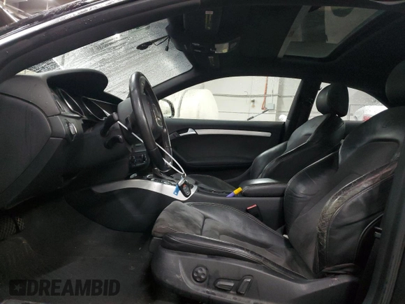 2009 Audi A5 z VIN WAUDK78T59A051677, wystawiony jako Copart lot #44364485 z przebiegiem 88 548 mil mil oraz Szkoda całkowita • Salvage title. Historia ofert i sprzedaży dostępna na DreamBid. Obrazek 7.