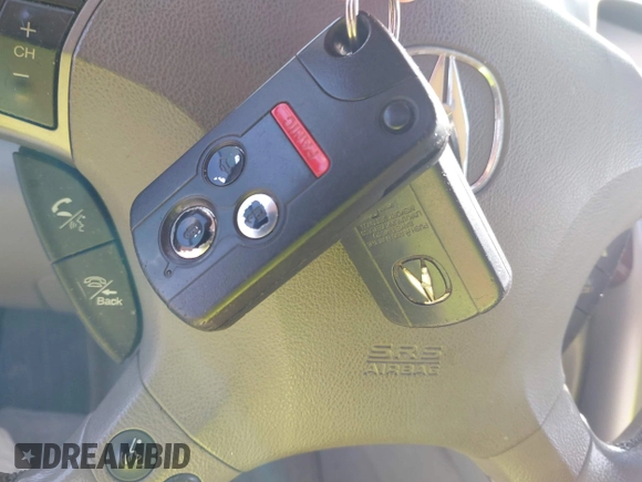 2006 Acura RL with VIN JH4KB16516C008190, listed as a IAAI auction lot 42433002 with 216,426 mi miles and . Bid and sale history available at DreamBid. Image 11.
