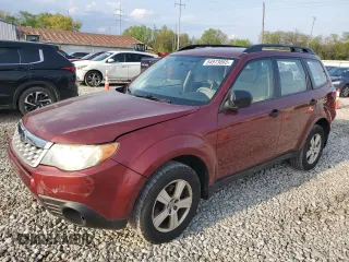 2011 Subaru Forester X z VIN JF2SHABC2BH760502, wystawiony jako Copart lot #56714645 z przebiegiem 85 640 mil mil oraz Tytuł czysty. Historia ofert i sprzedaży dostępna na DreamBid. Obrazek 1.