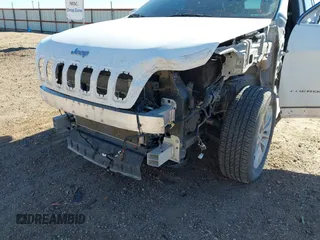 2019 Jeep Cherokee Latitude with VIN 1C4PJMCB2KD352024, listed as a IAAI auction lot 40868796 with 96,854 mi miles and . Bid and sale history available at DreamBid. Image 6.