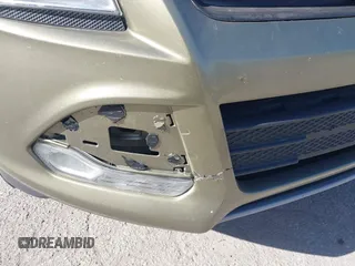 2013 Ford Escape SE с VIN 1FMCU0GXXDUA15555, выставлен на аукционе IAAI как лот 42227394 с пробегом 143 214 миль миль и . История ставок и продаж доступна на DreamBid. Изображение 6.