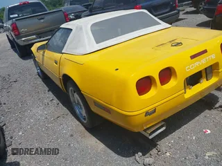 1993 Chevrolet Corvette with VIN 1G1YY33P3P5105871, listed as a IAAI auction lot 42436099 with 104,923 mi miles and . Bid and sale history available at DreamBid. Image 3.