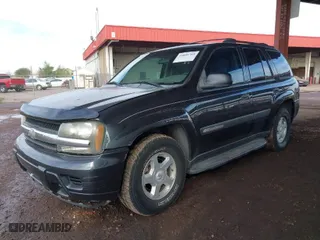 2003 Chevrolet TrailBlazer LT with VIN 1GNDT13S632320242, listed as a IAAI auction lot 41896765 with 157,625 mi miles. Bid and sale history available at carsss.com. Image 2.