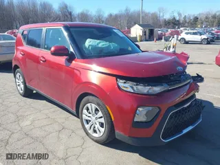 2021 Kia Soul S with VIN KNDJ23AU7M7766709, listed as a IAAI auction lot 41766492 with 26,890 mi miles. Bid and sale history available at carsss.com. Image 1.