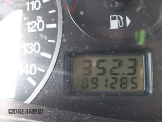 2000 Ford Focus SE with VIN 1FAFP34P2YW247355, listed as a IAAI auction lot 41827683 with 91,285 mi miles and . Bid and sale history available at carsss.com. Image 7.