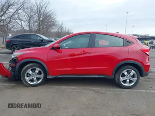 2016 Honda HR-V LX with VIN 3CZRU6H3XGM739696, listed as a IAAI auction lot 41698167 with 31,886 mi miles. Bid and sale history available at carsss.com. Image 14.