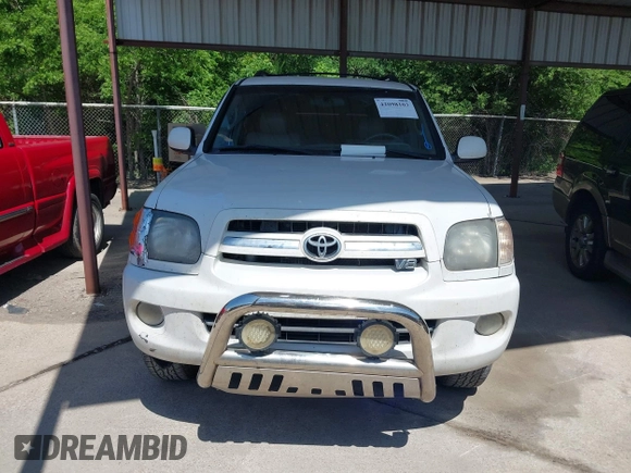 2006 Toyota Sequoia Limited with VIN 5TDZT38A86S279894, listed as a IAAI auction lot 42098103 with 227,264 mi miles and . Bid and sale history available at DreamBid. Image 12.