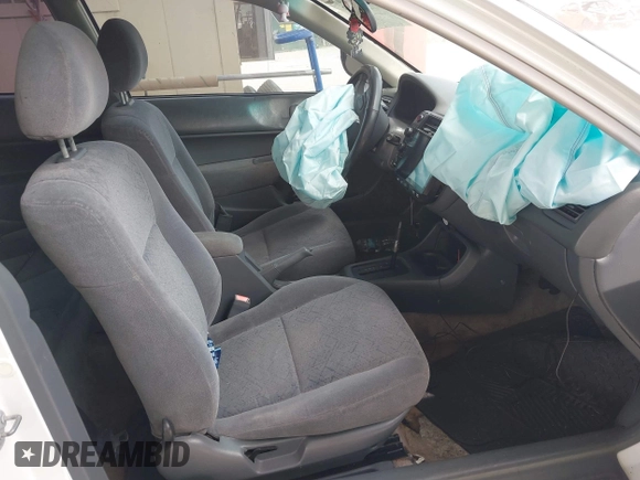 2000 Honda Civic EX with VIN 1HGEJ8242YL102879, listed as a IAAI auction lot 39103013 with 197,220 mi miles and . Bid and sale history available at DreamBid. Image 5.
