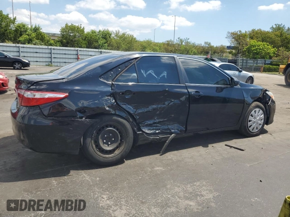 2017 Toyota Camry XLE z VIN 4T1BF1FK1HU781648, wystawiony jako Copart lot #57141715 z przebiegiem 70 437 mil mil oraz Szkoda całkowita • Salvage title. Historia ofert i sprzedaży dostępna na DreamBid. Obrazek 3.
